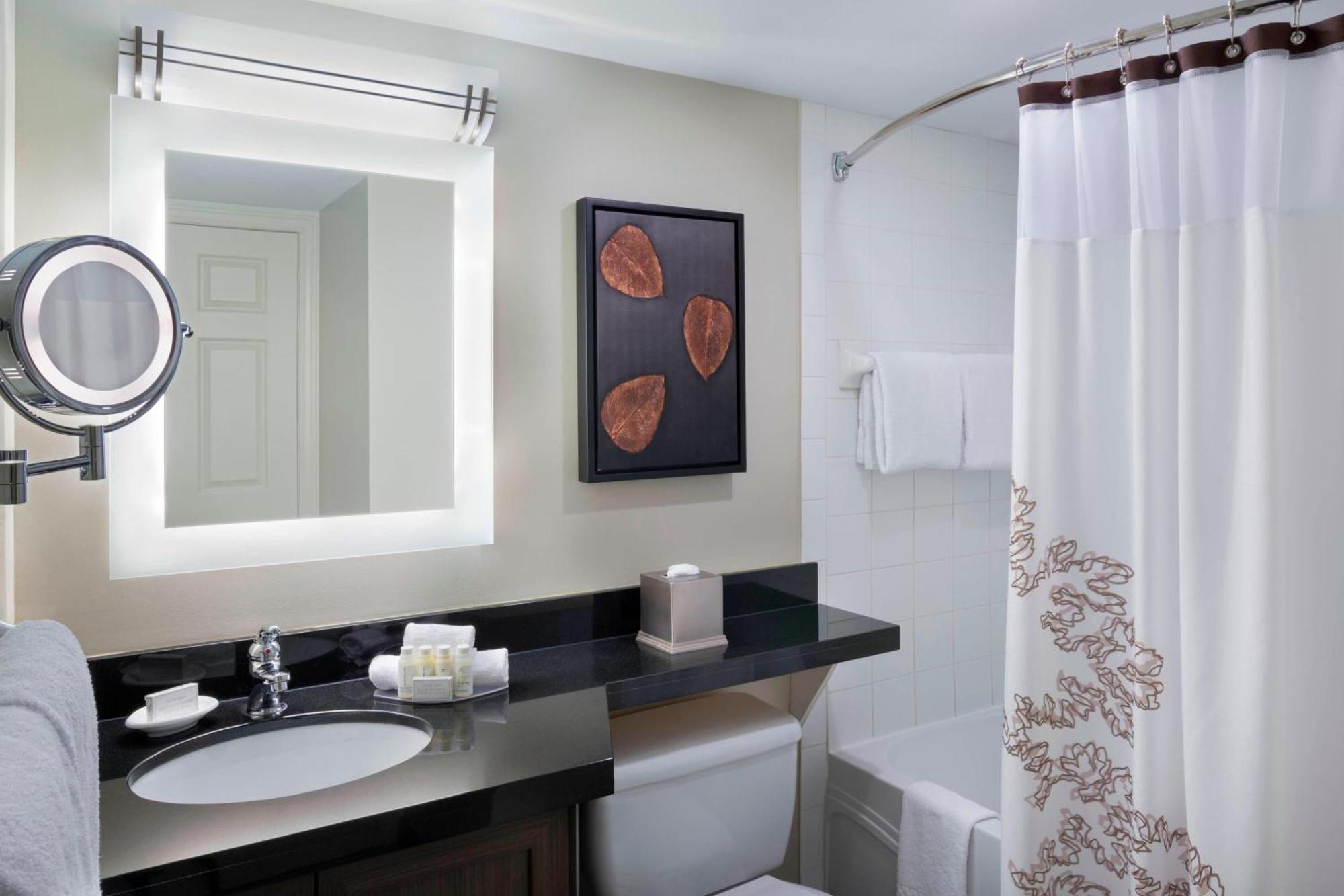 Two Bedroom Bi-Level Suite Fireplace,1374784001:JPEG